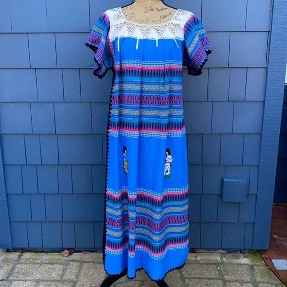 💙💙💙Gorgeous Caftcan in blue handmade medium embroidered dress Festival wear